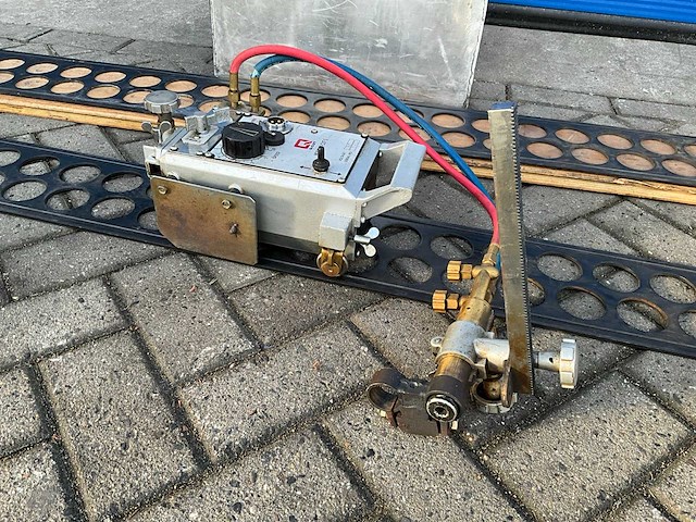 Q-cut - s - elektrische snijbranderwagen op rails - afbeelding 12 van  14