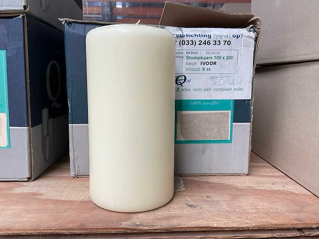 Q-lights doos á 12 stuks stompkaarzen (4x) - afbeelding 1 van  1