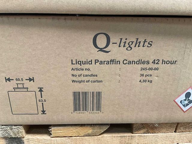 Q-lights liquid paraffin 42 hour oliekaars navulling (216x) - afbeelding 2 van  3