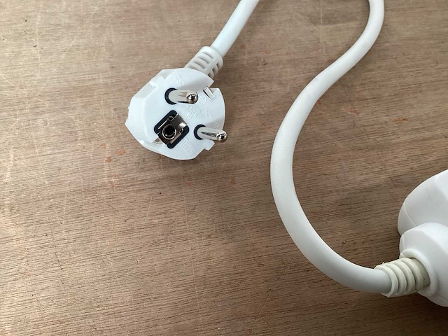 Q-link stekkerdoos 3 voudig, met penaarde (110x) - afbeelding 2 van  5