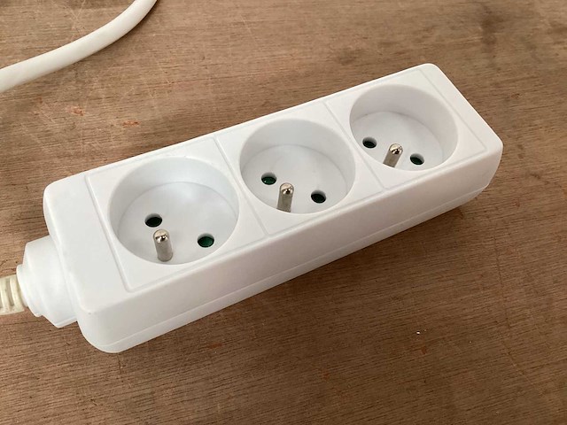 Q-link stekkerdoos 3 voudig, met penaarde (75x) - afbeelding 3 van  5