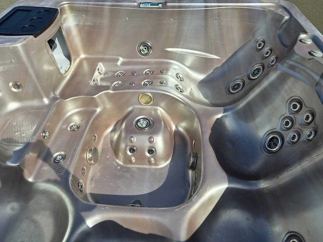Q spa 6 persoons jacuzzi en buitenspa - afbeelding 6 van  20