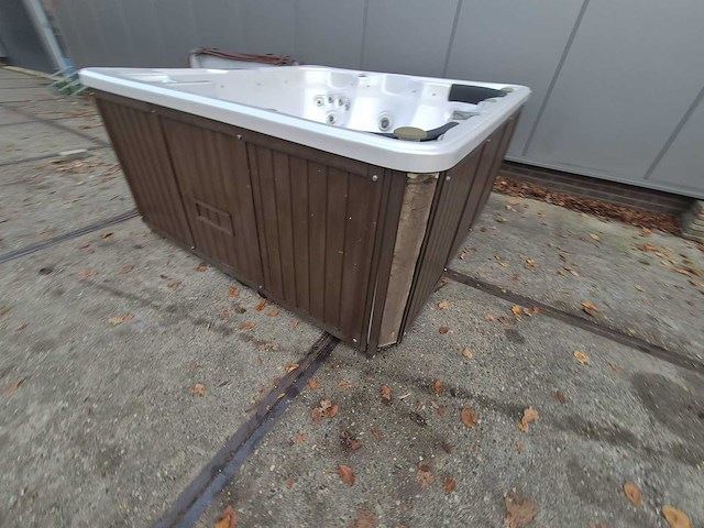 Q spas 5 persoons jacuzzi en buitenspa - afbeelding 24 van  31