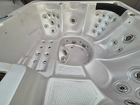 Q spas 5 persoons jacuzzi en buitenspa - afbeelding 25 van  31