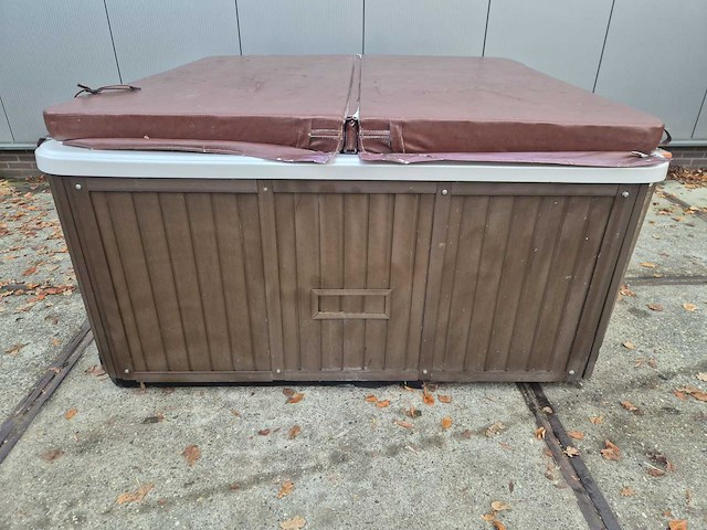 Q spas 5 persoons jacuzzi en buitenspa - afbeelding 26 van  31