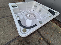 Q spas 5 persoons jacuzzi en buitenspa - afbeelding 2 van  30