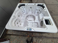 Q spas 5 persoons jacuzzi en buitenspa - afbeelding 10 van  30