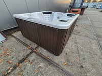 Q spas 5 persoons jacuzzi en buitenspa - afbeelding 18 van  30