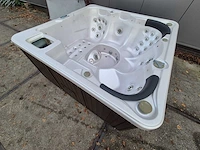 Q spas 5 persoons jacuzzi en buitenspa - afbeelding 3 van  31