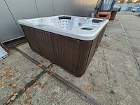 Q spas 5 persoons jacuzzi en buitenspa - afbeelding 17 van  31