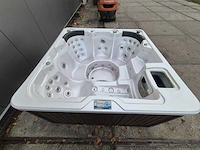 Q spas 5 persoons jacuzzi en buitenspa - afbeelding 11 van  31