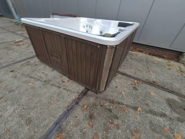 Q spas 5 persoons jacuzzi en buitenspa - afbeelding 23 van  31