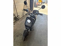 Q3 - e-scooter - afbeelding 2 van  10