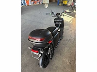 Q3 - e-scooter - afbeelding 10 van  10