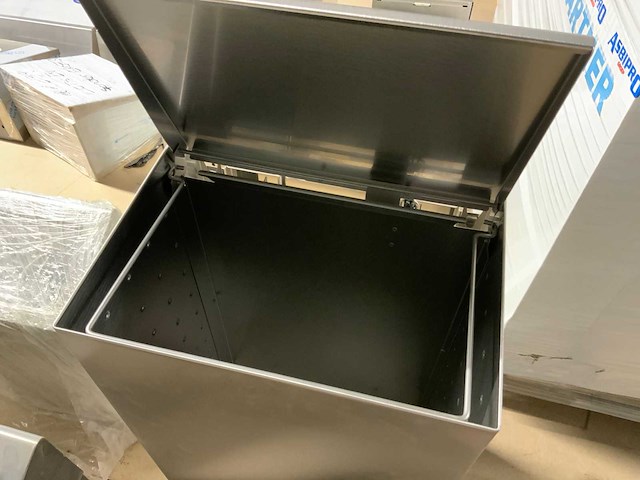 Qbicline wastrog, afvalbakken en papierdispenser - afbeelding 9 van  9