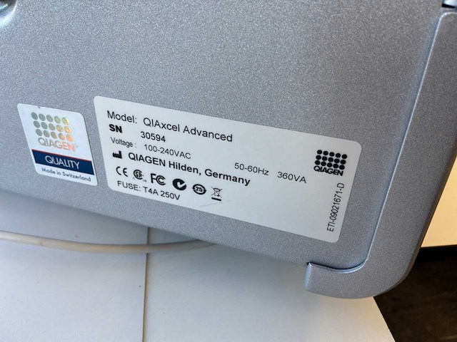 Qiagen qiaxcel advanced capillair elektroforese systeem - afbeelding 9 van  9