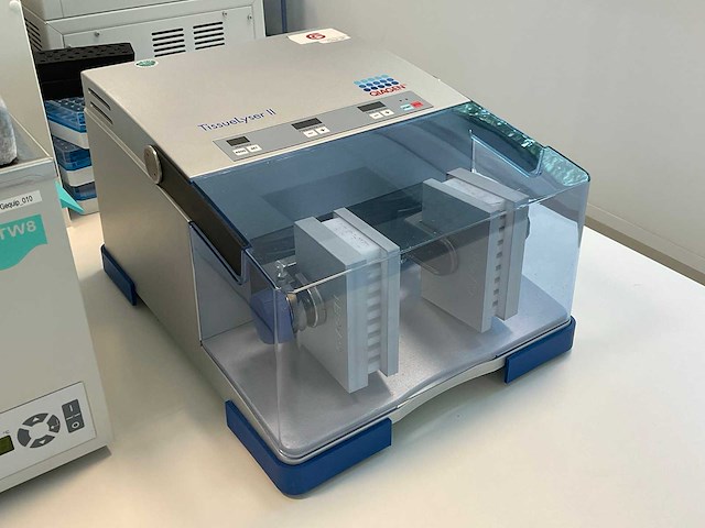 Qiagen tissuelyser ii - afbeelding 2 van  2