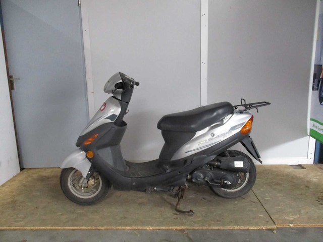 Qingqi - bromscooter - rs 450 street speedy - scooter - afbeelding 7 van  11