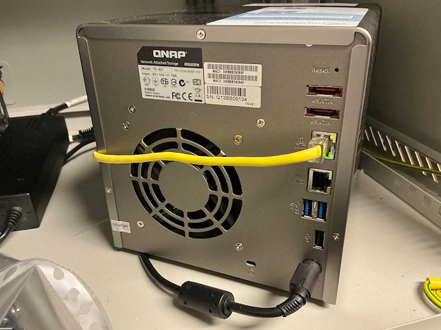 Qnap ts-421 netwerkopslag - afbeelding 3 van  4