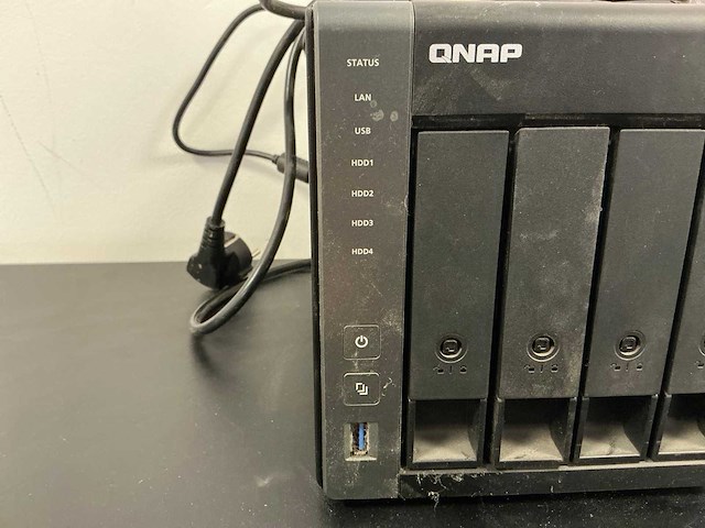Qnap ts-431x3 netwerkopslag - afbeelding 1 van  3