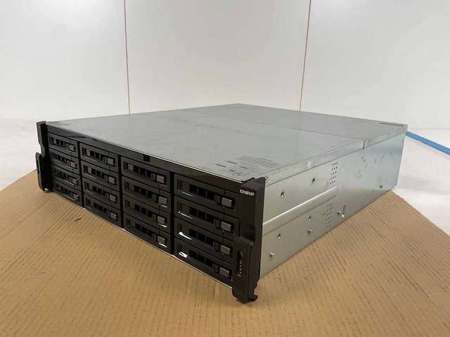 Qnap (ts-ec1680u-rp), 15x 5tb hdd(mg04aca500e) network attached storage - afbeelding 4 van  5