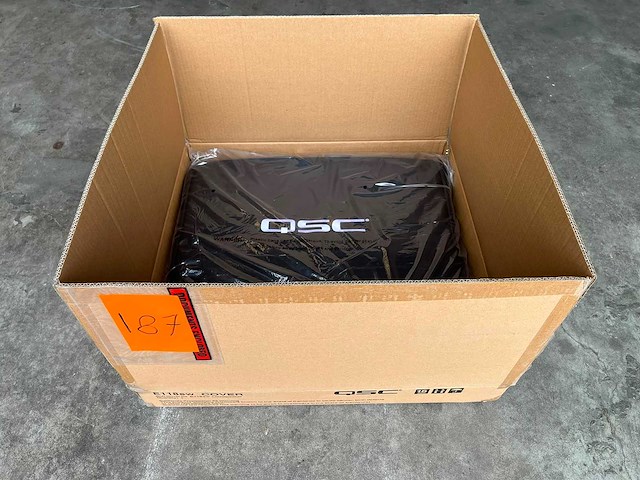 Qsc - e118sw - subwoofer hoes - various audio equipment - afbeelding 1 van  2