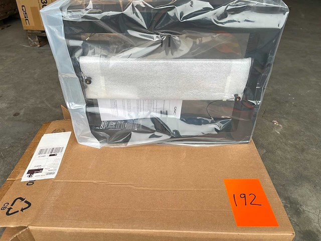 Qsc - kla-af12 stackframe/flyframe - various audio equipment - afbeelding 1 van  2