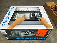 Qsc - touchmix 30 pro - digital mixing console - afbeelding 1 van  1
