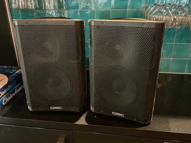 Qsc cp2 actieve 2-weg luidspreker (2x) - afbeelding 1 van  2