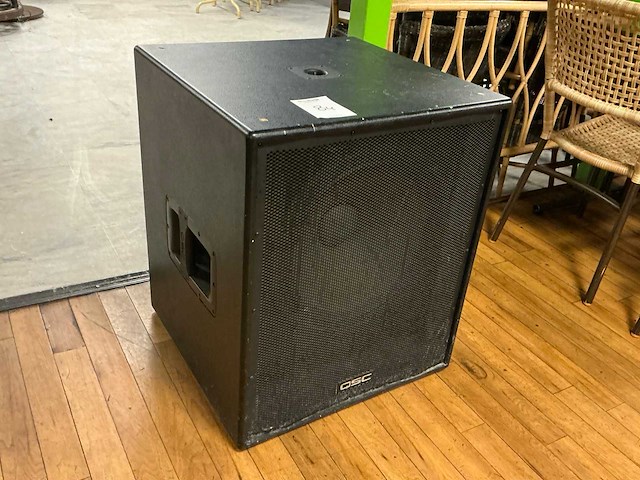 Qsc hpr 181i 18” subwoofer - afbeelding 1 van  6