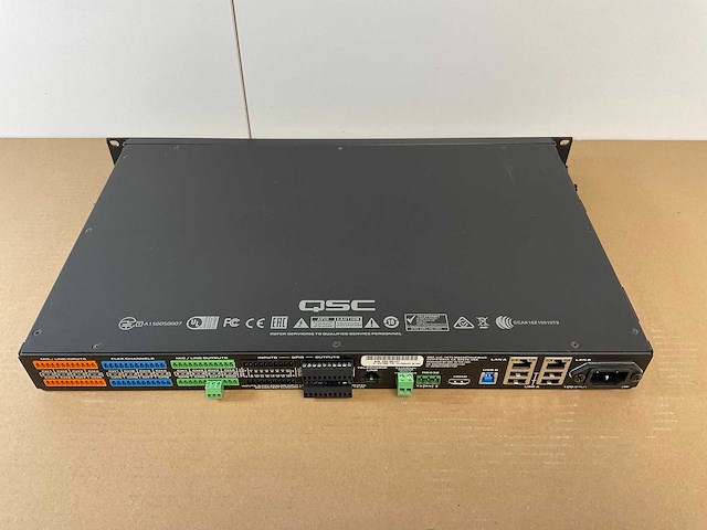 Qsc (qsyscore-110f) professional audio & video control processor - afbeelding 4 van  5