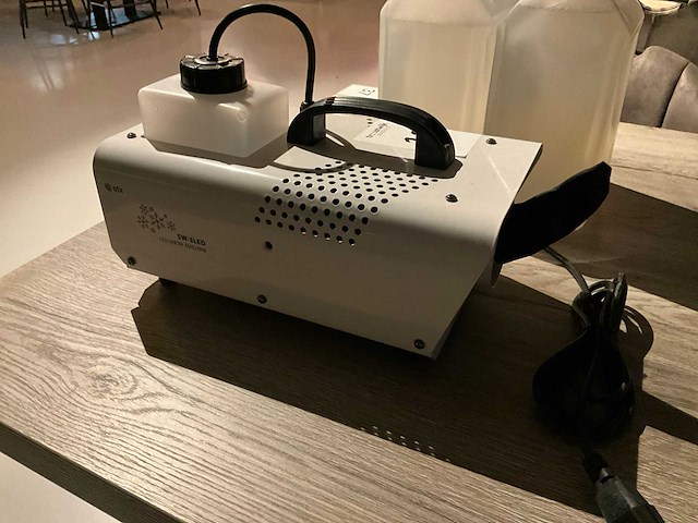 Qtx sw-3led sneeuw machine - afbeelding 3 van  5