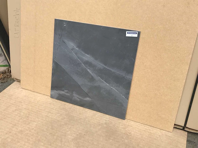 Qua granite space anthracite gepolijst vloertegel 60x60 cm 46,08 m² - afbeelding 7 van  8