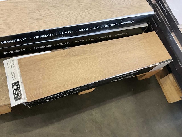 Quality pvc visgraatdelen ca.2,5 m² - afbeelding 1 van  2