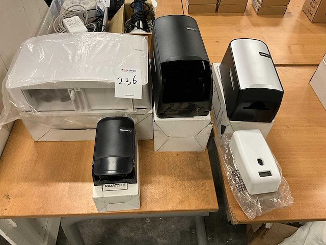 Quartzline partij toiletrolhouder - afbeelding 1 van  9