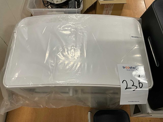 Quartzline partij toiletrolhouder - afbeelding 2 van  9