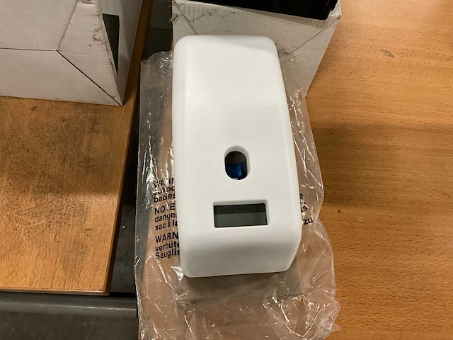 Quartzline partij toiletrolhouder - afbeelding 9 van  9