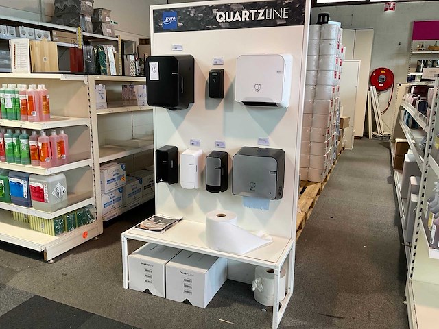 Quartzline showroom met samples dispensers (2x) - afbeelding 1 van  15