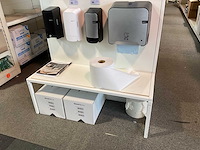 Quartzline showroom met samples dispensers (2x) - afbeelding 11 van  15