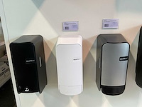 Quartzline showroom met samples dispensers (2x) - afbeelding 14 van  15
