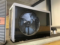 Quatt hybrid amm4 hybride warmtepomp buitenunit 4kw - afbeelding 1 van  3
