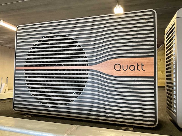 Quatt hybrid amm4 hybride warmtepomp buitenunit 4kw - afbeelding 1 van  3