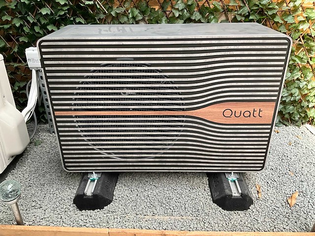 Quatt hybrid hybride luchtwarmtepomp 7kw - afbeelding 1 van  2