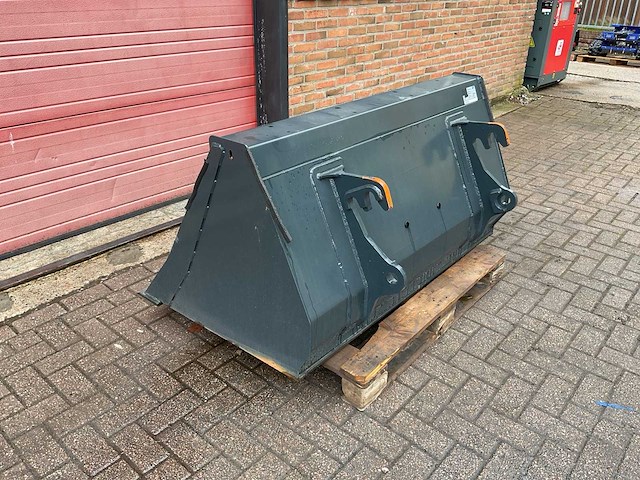 Quicke 160 radlader laadbak voorzetapparatuur - afbeelding 8 van  9