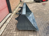 Quicke 180cm laadbak erdschaufel 180 voorzetapparatuur - afbeelding 4 van  9