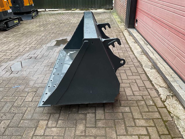 Quicke 180cm laadbak erdschaufel 180 voorzetapparatuur - afbeelding 5 van  9