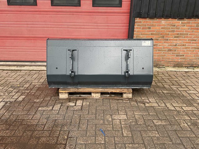 Quicke 180cm laadbak erdschaufel 180 voorzetapparatuur - afbeelding 6 van  9