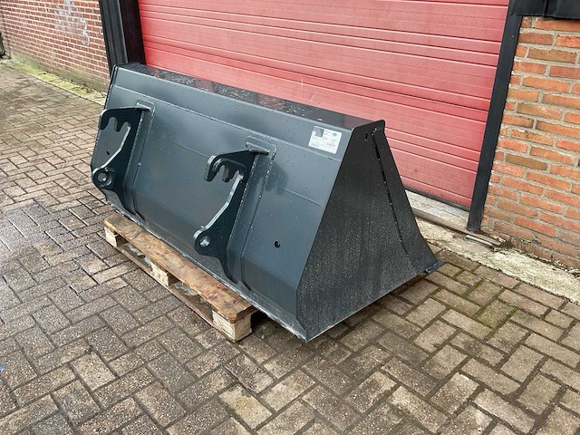 Quicke 180cm laadbak erdschaufel 180 voorzetapparatuur - afbeelding 7 van  9