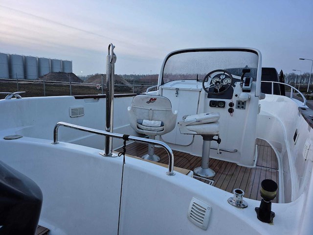 Quicksilver - 630 comander - speedboot met mercury 135 pk v6 optimax buitenboordmotor - afbeelding 7 van  29