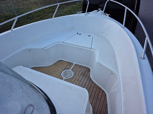 Quicksilver - 630 comander - speedboot met mercury 135 pk v6 optimax buitenboordmotor - afbeelding 18 van  29